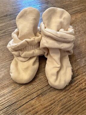 Zutano Cream Soft Baby Booties with Fold-Over Cuffs